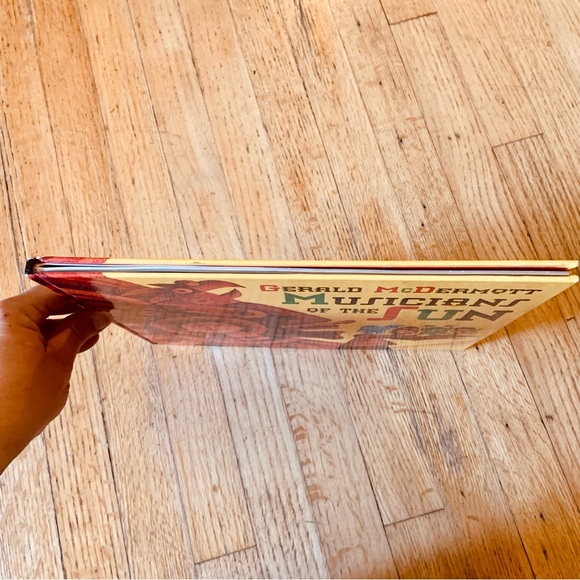 Gerald McDermott Musicians of the Sun SIGNED Aztec Myth HC Children's Book - Picture 11 of 11